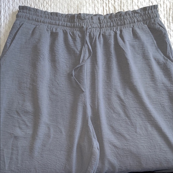 Drawstring Wide Leg Capris - Picture 6 of 12